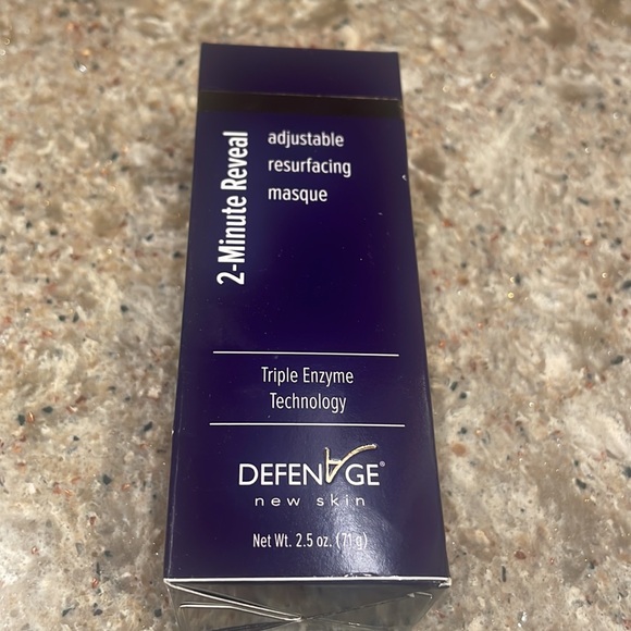 NEW DEFENAGE 2-MINUTE REVEAL MASQUE - Picture 4 of 6